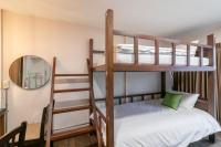 Phobphan Hostelにあるベッド