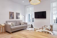 Televízia a/alebo spoločenská miestnosť v ubytovaní Mayor Suite 3 by FeelFree Rentals