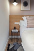 Posteľ alebo postele v izbe v ubytovaní Mayor Suite 3 by FeelFree Rentals