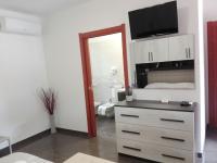 A kitchen or kitchenette at La valle del re