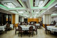 TV a/nebo společenská místnost v ubytování HOTEL CARPAT INN