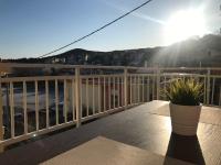 Balkón alebo terasa v ubytovaní Irini Apartments