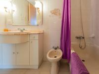Koupelna v ubytování Apartment Turquesa-1 by Interhome