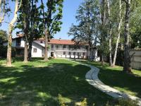 Ogród w obiekcie ANTICA VILLA CUNEO- Guest House - "B&B e non un Hotel a Cuneo"