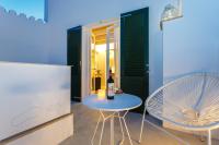 A seating area at Hotel S'Estil-let