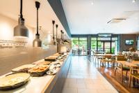 Jídlo v hotelu nebo okolí