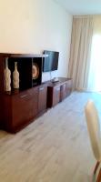 TV a/nebo společenská místnost v ubytování MNG-Apart Mareverde Costa Adeje- Las Americas
