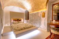 Postel nebo postele na pokoji v ubytování Chateau Třebešice