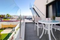 Balkón alebo terasa v ubytovaní Villa de lujo con piscina