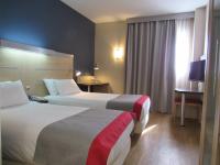 Hotel Holiday Inn Express Madrid-Rivas, an IHG Hotel, Rivas ...