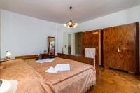 Posteľ alebo postele v izbe v ubytovaní Apartment Lory with a sea view near the beach