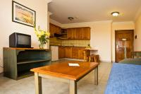 Kuchnia lub aneks kuchenny w obiekcie Residencial el Conde #8