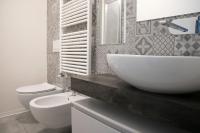 A bathroom at IseoLakeRental - La Villina - Zù