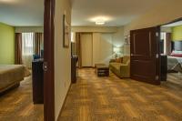 Staybridge Suites Atlanta Airportにあるベッド