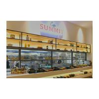 Un restaurant u otro lugar para comer en Summit Hotel Greenhills