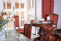A seating area at Le Stanze Del Vicerè Boutique Hotel