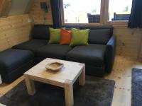 Posedenie v ubytovaní Wooden Apartman Prémium Jacuzzival