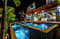 Bazén v ubytování Aonang Oscar Pool Villas - Free Shuttle to Aonang Beach -shared pool - private pool nebo v jeho okolí