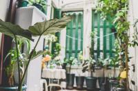 A restaurant or other place to eat at Neoclassical Apartment near Acropolis - LivingStone Crystal