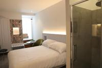 A bed or beds in a room at B&B Raponsoli