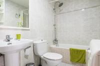 Kúpeľňa v ubytovaní MalagaOnBeach 1 - Two bedrooms - up to 3 people - 10 meters beach
