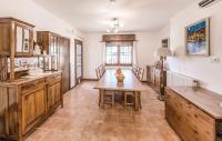 Kuchyň nebo kuchyňský kout v ubytování InmoBooking Family House Holidays