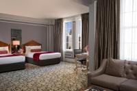 The Biltmore Los Angelesにあるベッド