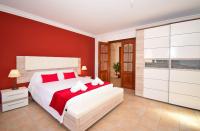 Łóżko lub łóżka w pokoju w obiekcie 226 Villa Cas Barber ETV10939 by Mallorca Charme