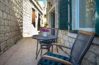 Patio alebo iná vonkajšia časť ubytovania Authentic Luxury Rooms