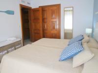 Postel nebo postele na pokoji v ubytování Apartment Tor Serena by Interhome