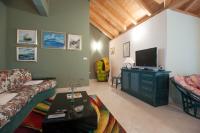 TV a/nebo společenská místnost v ubytování Villa Sukošan - Adriatic Luxury Villas