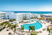 Bazén v ubytování Hotel Lava Beach nebo v jeho okolí