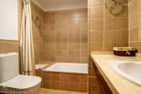 Kúpeľňa v ubytovaní (SLE001) 3 Bedroom Golf Apartment