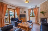 TV a/nebo společenská místnost v ubytování Villa Puerto Alcudia - Lago Aran Berna
