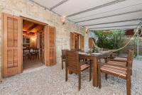 Patio alebo iná vonkajšia časť ubytovania Luxury Beachfront Villa Mare with private pool at the beach Orebic - Peljesac