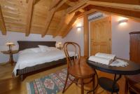 Posteľ alebo postele v izbe v ubytovaní Luxury Beachfront Villa Mare with private pool at the beach Orebic - Peljesac