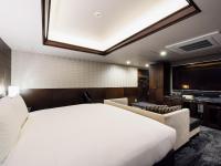 Where to Stay in Nakameguro 2026: Hotels Along the Meguro River and Daikanyama-Ebisu Hopping Stays