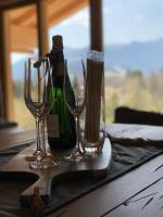Nápoje v ubytování Chalet BERGSUCHT in Ruhpolding Bayern, Traumlage am sonnigen Südhang, kostenlose Parkplätze, schnelles WLAN, ruhige Sackgasse, NETFLIX inklusive