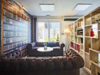 Χώρος καθιστικού στο Kyriad Lisieux