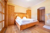 Posteľ alebo postele v izbe v ubytovaní MAYER - Wirtshaus und Dorfhotel