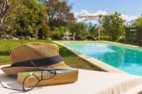Bazén v ubytování Mounty Island Villas-Nefeli nebo v jeho okolí
