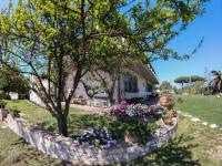 Vonkajšia záhrada v ubytovaní Villa Enli