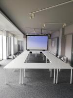 Sport Rooms II Chodakowska Warszawaの敷地内または近くにある卓球施設
