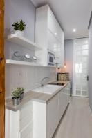 A kitchen or kitchenette at Flaring New Apartment next to Gran Via by Batuecas