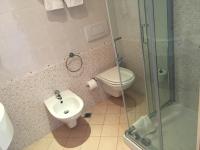 A bathroom at Hotel Excelsior
