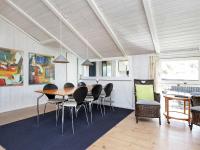 Půdorys ubytování Three-Bedroom Holiday home in Blåvand 15