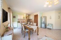 Kuchyňa alebo kuchynka v ubytovaní AIGLI ELEGANT SEA VIEW APARTMENT IN ARGOSTOLI