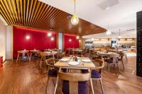 Un restaurant sau alt loc unde se poate mânca la Xence hotel near Xiamen Airport & SM Mall