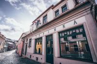 Budova, kde se aparthotel nachází