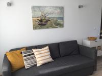 A seating area at Oikia Ampavris